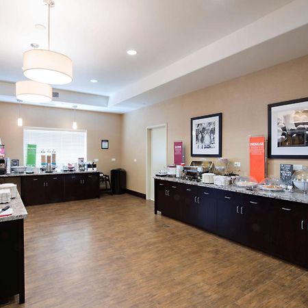 Hampton Inn Saskatoon South Ngoại thất bức ảnh