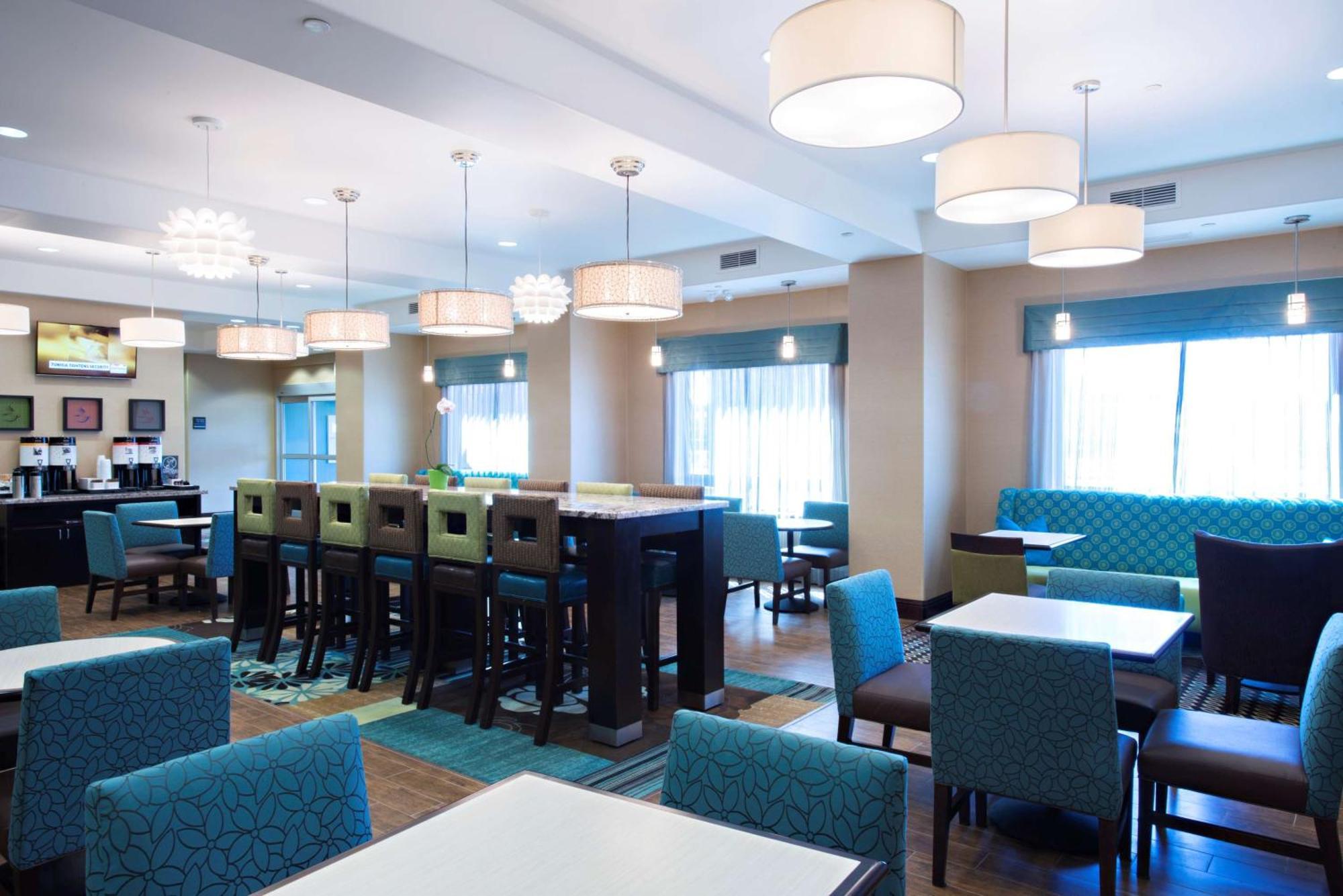 Hampton Inn Saskatoon South Ngoại thất bức ảnh